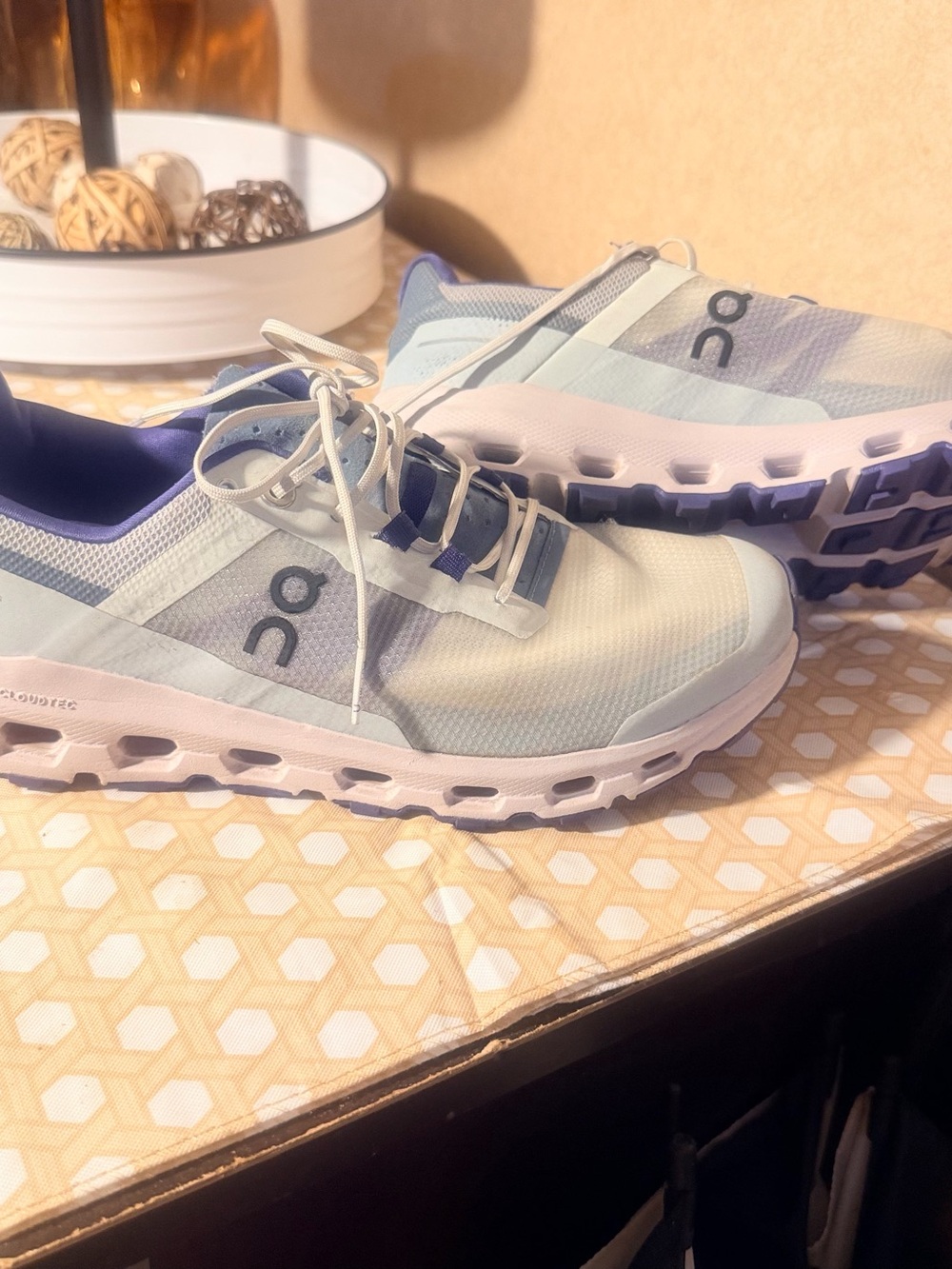 On Running Women's Cloudtec Trainer in purple and white